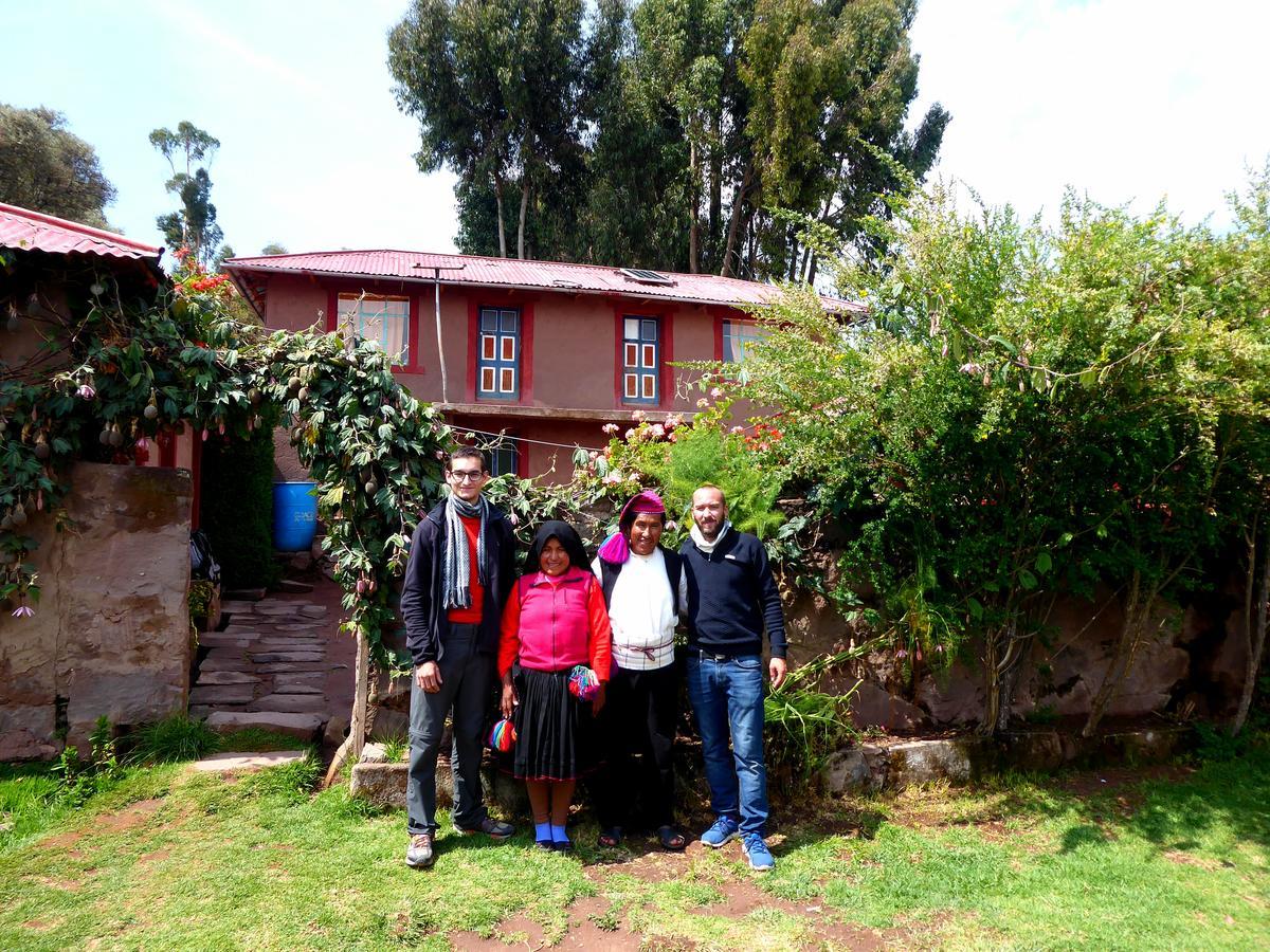 Hotel Taquile Familia Celso Huillanopampa Exterior foto